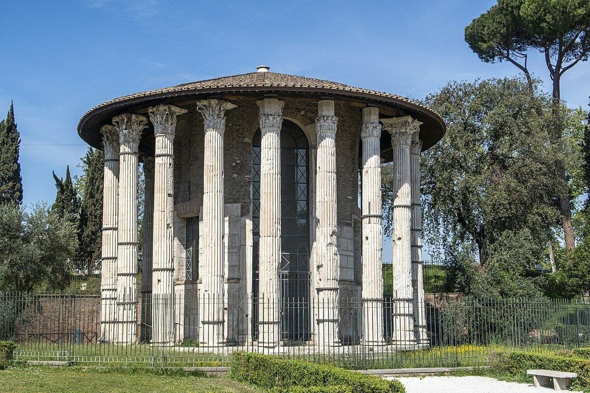 Hercules Olivarius Tapınağı; Piazza Bocca della Verità, Forum Boarium, Roma.